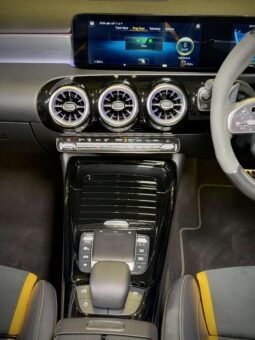 
										Mercedes-AMG A45 S full									