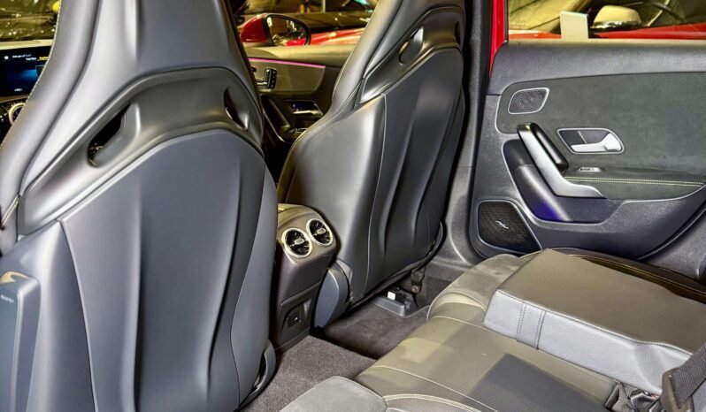 
								Mercedes-AMG A45 S full									