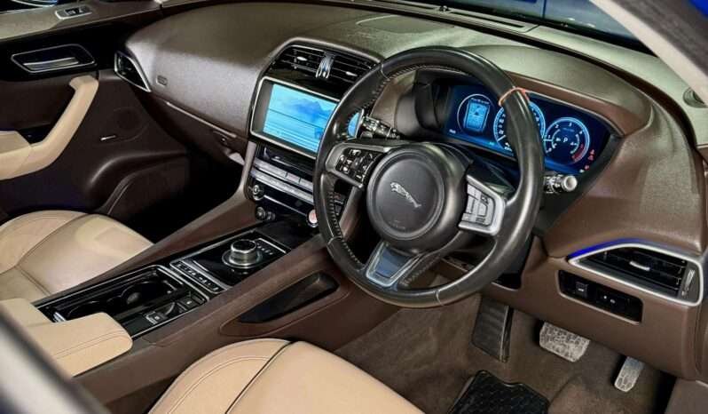 
								F Pace 2.0L Prestige(Top) full									