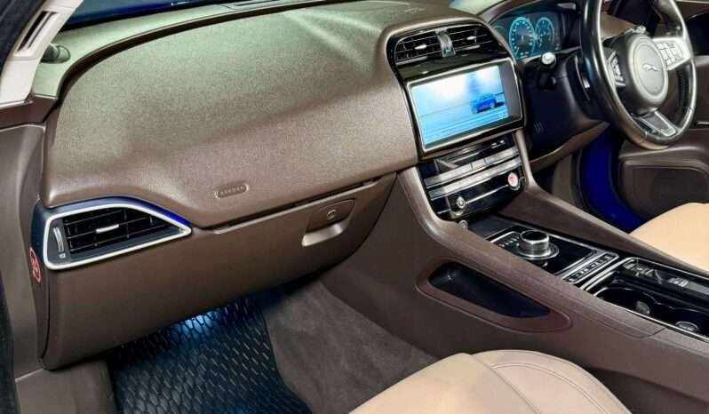 
								F Pace 2.0L Prestige(Top) full									