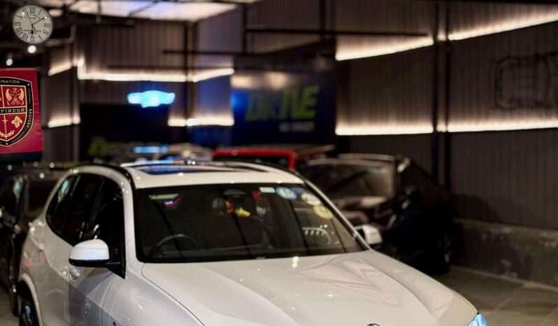 
								X5 40i Msport LCI full									