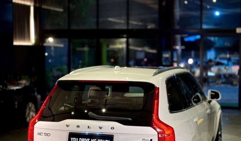 
								XC90 B6 Ultimate Hybrid full									