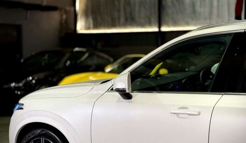 
								XC90 B6 Ultimate Hybrid full									