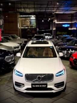 
										XC90 B6 Ultimate Hybrid full									