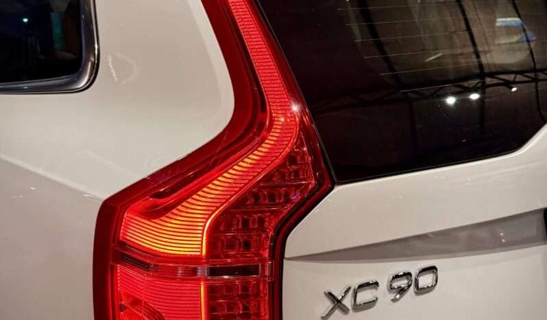
								XC90 B6 Ultimate Hybrid full									