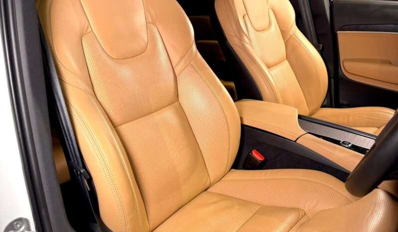 
								XC90 B6 Ultimate Hybrid full									