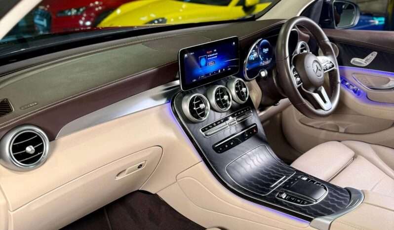 
								Mercedes-Benz GLC 200 full									