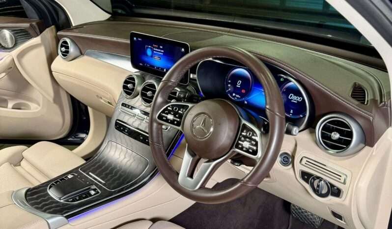 
								Mercedes-Benz GLC 200 full									