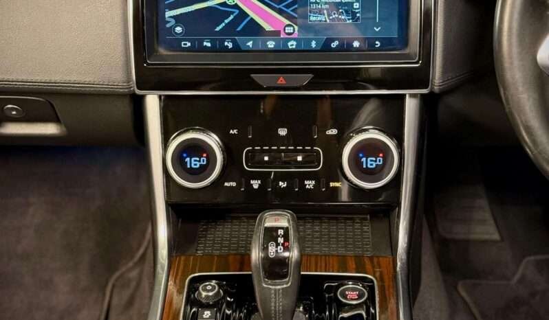 
								XE P250 SE (Top Variant) full									