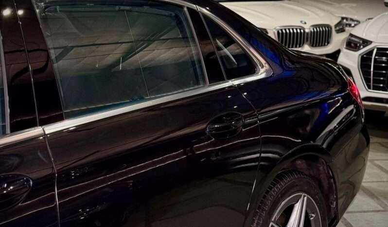 
								E200 LWB Amg line full									