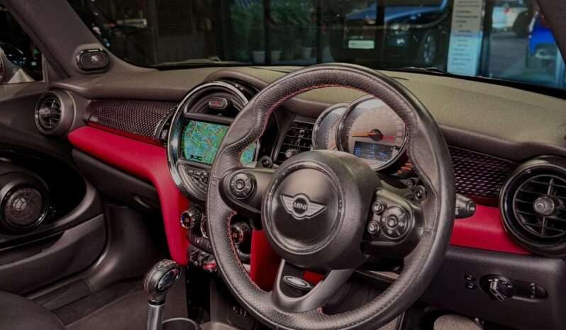 
								Cooper S First lot CBU full									