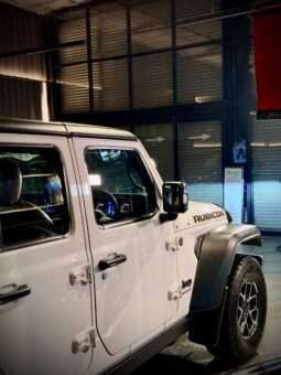 
										Jeep Wrangler Rubicon 2.0L full									