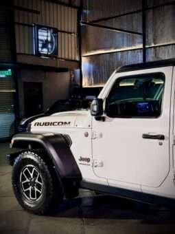 
										Jeep Wrangler Rubicon 2.0L full									