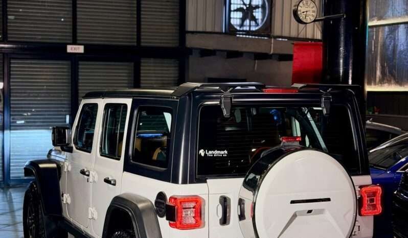 
								Jeep Wrangler Rubicon 2.0L full									