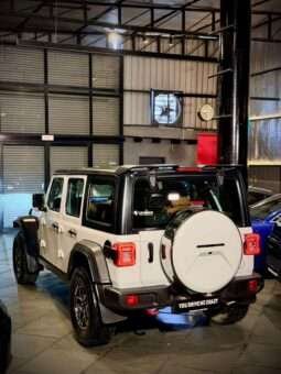
										Jeep Wrangler Rubicon 2.0L full									