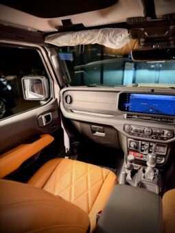 
										Jeep Wrangler Rubicon 2.0L full									