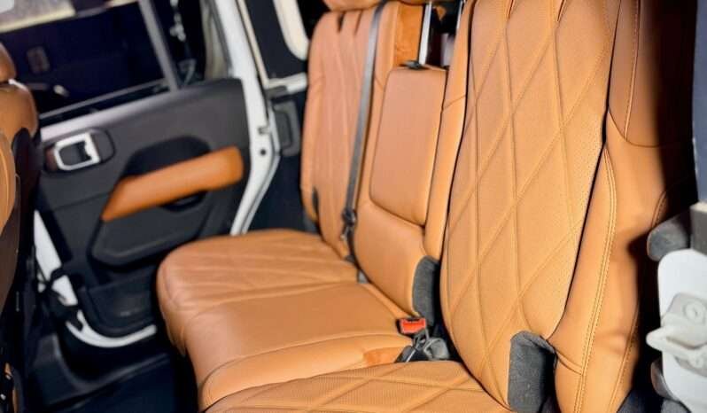 
								Jeep Wrangler Rubicon 2.0L full									