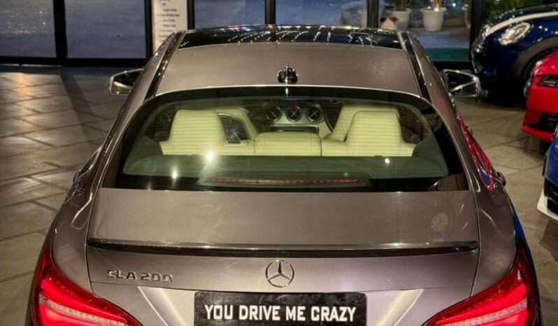 
								Mercedes CLA 200 Sport ⚡ full									