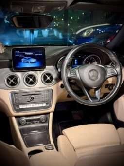 
										Mercedes CLA 200 Sport ⚡ full									