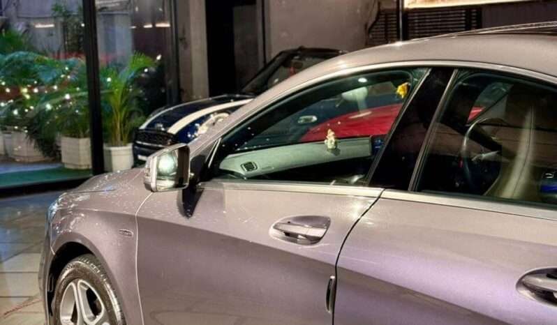 
								Mercedes CLA 200 Sport ⚡ full									