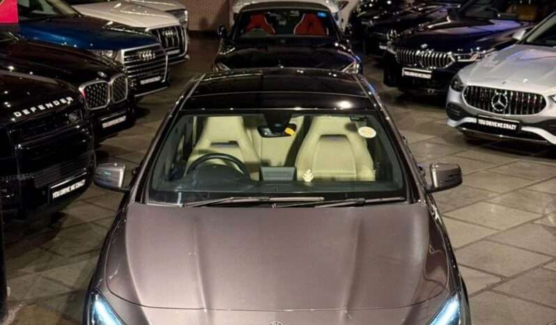 
								Mercedes CLA 200 Sport ⚡ full									