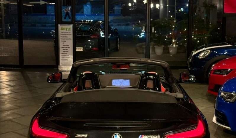 
								Z4 M40i Convertible full									