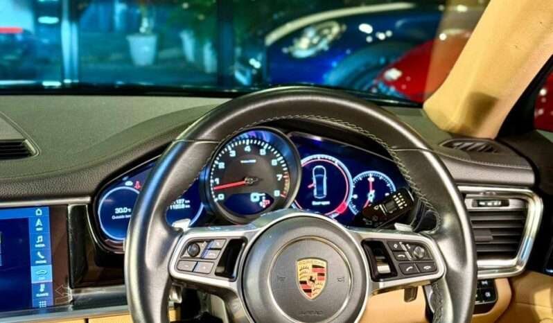 
								Porsche Panamera Bs6 full									