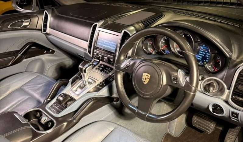 
								PORSCHE CAYENNE full									