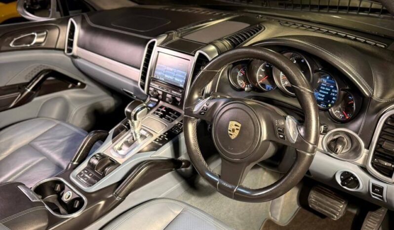 
								PORSCHE CAYENNE full									