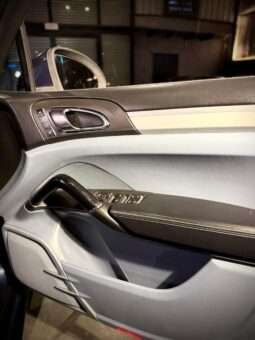 
										PORSCHE CAYENNE full									