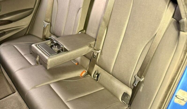 
								BMW 330i GT M Sport full									