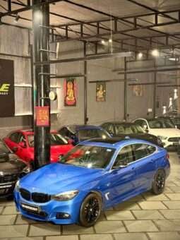 
										BMW 330i GT M Sport full									