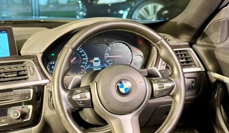 
								BMW 330i GT M Sport full									