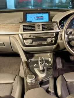 
										BMW 330i GT M Sport full									