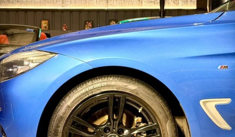 
								BMW 330i GT M Sport full									