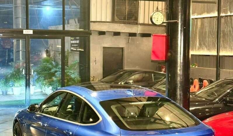 
								BMW 330i GT M Sport full									