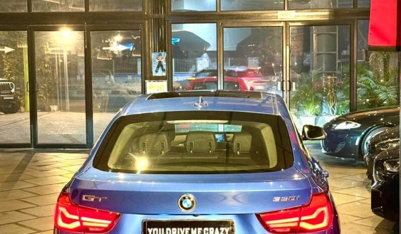 
								BMW 330i GT M Sport full									