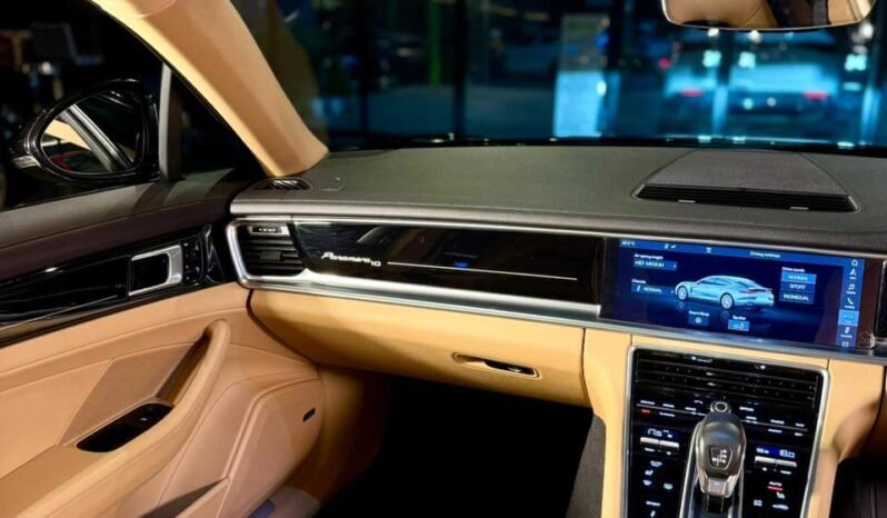 
								PORSCHE PANAMERA 4 | 10 YEARS EDITION full									