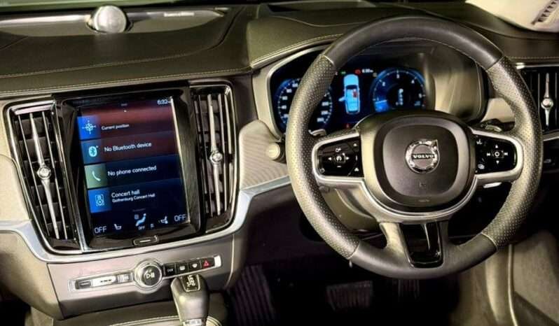 
								VOLVO V90 CROSS COUNTRY D5 full									