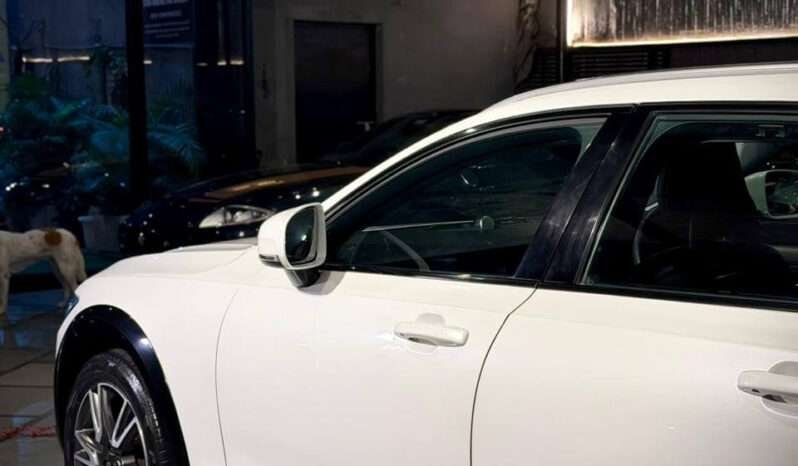 
								VOLVO V90 CROSS COUNTRY D5 full									