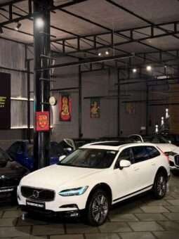 VOLVO V90 CROSS COUNTRY D5