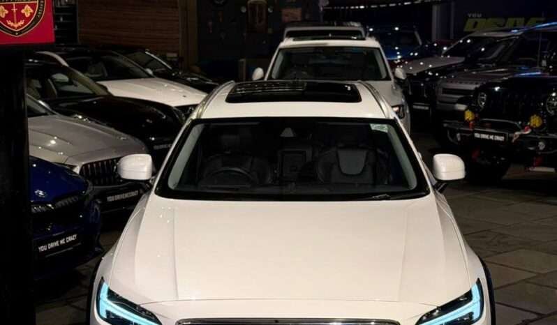 
								VOLVO V90 CROSS COUNTRY D5 full									