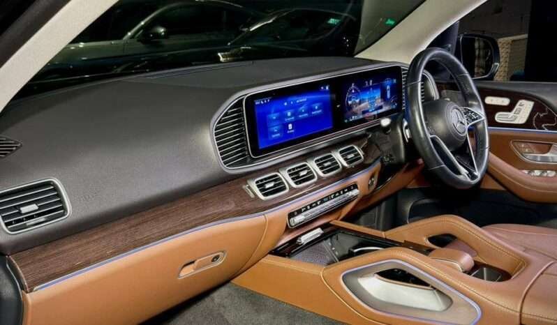 
								MERCEDES-BENZ GLE 300D EWB full									