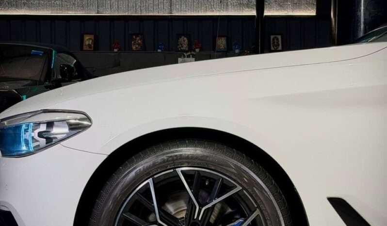 
								Bmw 520d Sportline full									