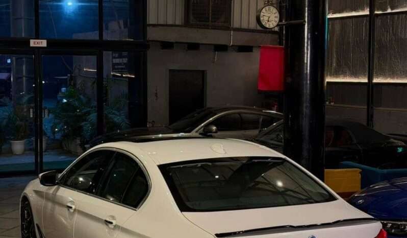 
								Bmw 520d Sportline full									