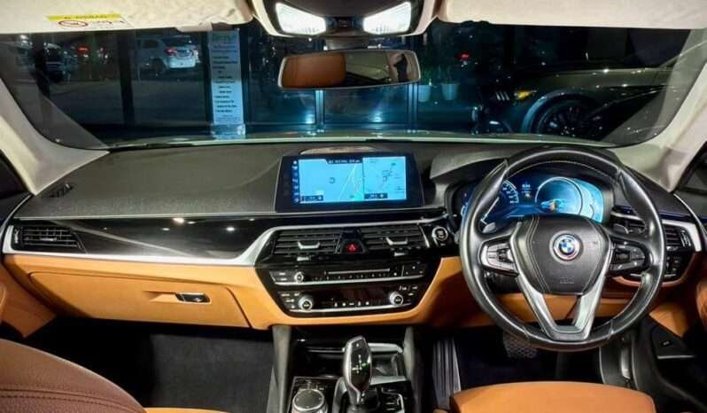 
								Bmw 520d Sportline full									