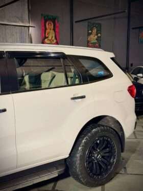 FORD ENDEAVOUR TITANIUM PLUS 3.2