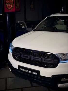 FORD ENDEAVOUR TITANIUM PLUS 3.2