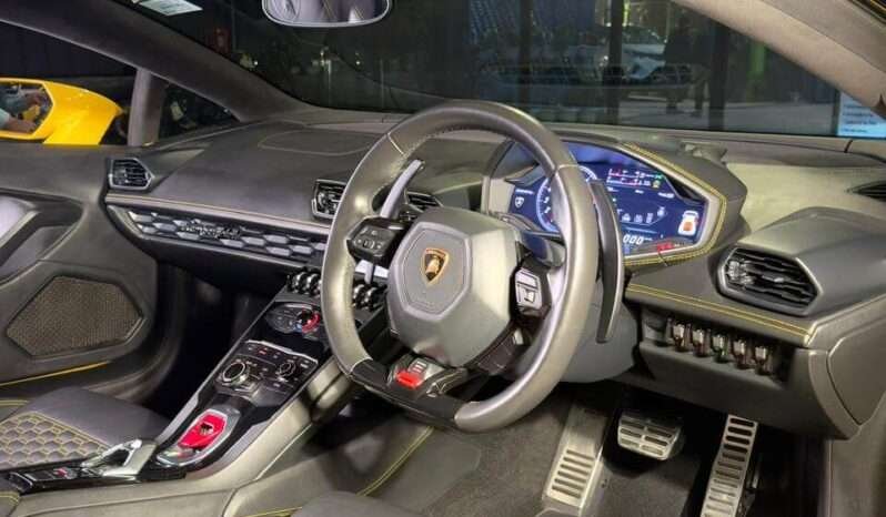 
								LAMBORGHINI HURACÁN LP 610-4 full									