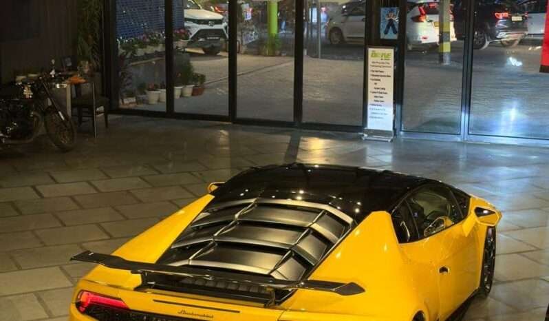 
								LAMBORGHINI HURACÁN LP 610-4 full									